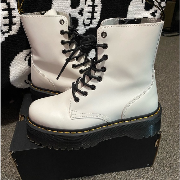Dr Martens Jaden white platform boot! - Picture 2 of 4